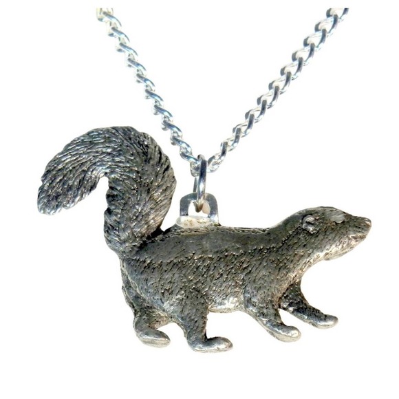 GG Harris Other - Skunk Necklace 704